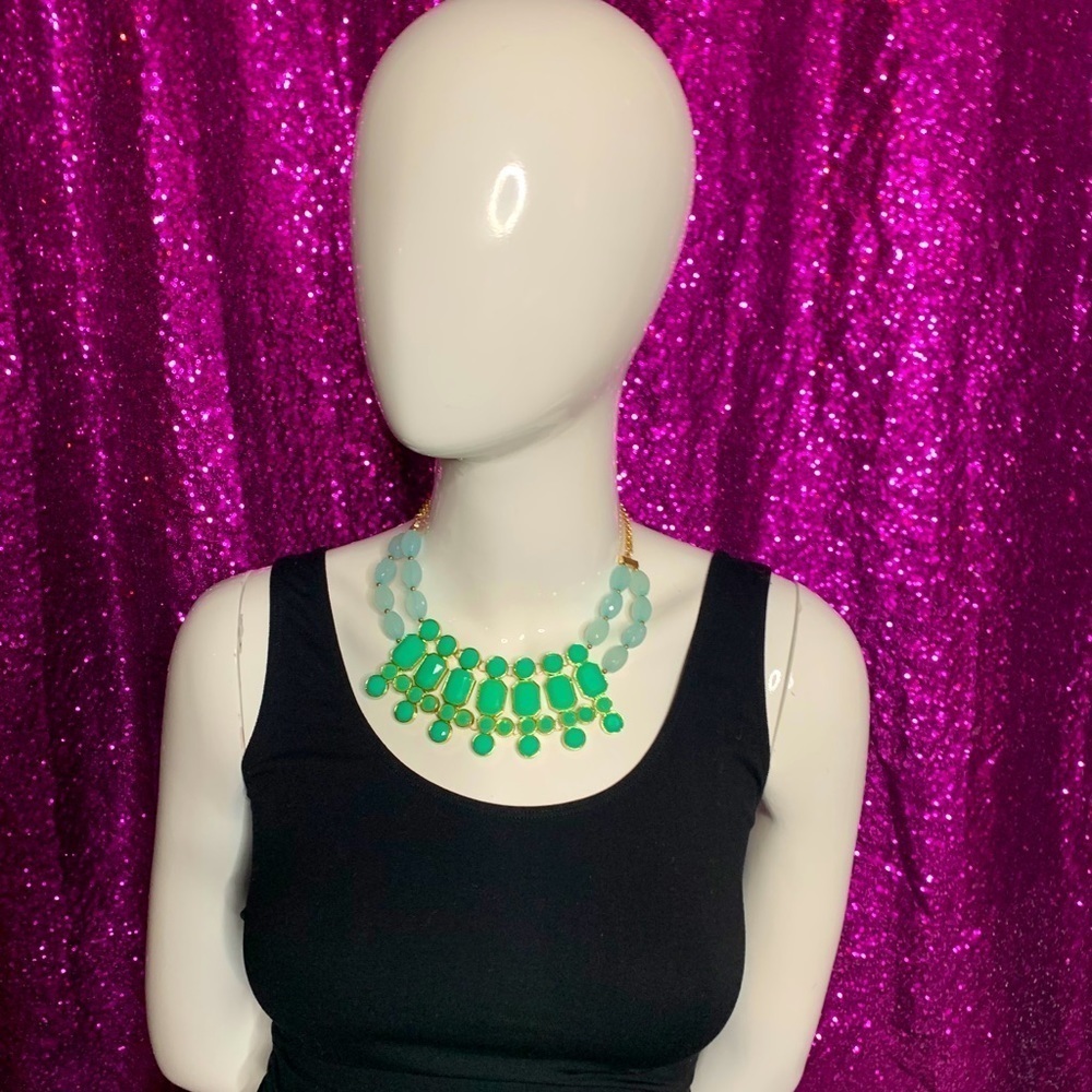GREEN necklace